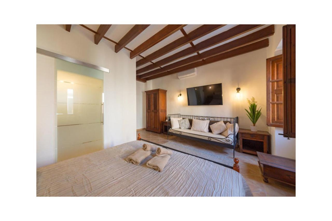 Boutique Hostal "Born53" Im Stadtkern Von Llucmajor, Mallorca Aparthotel Llucmajor  Exterior foto