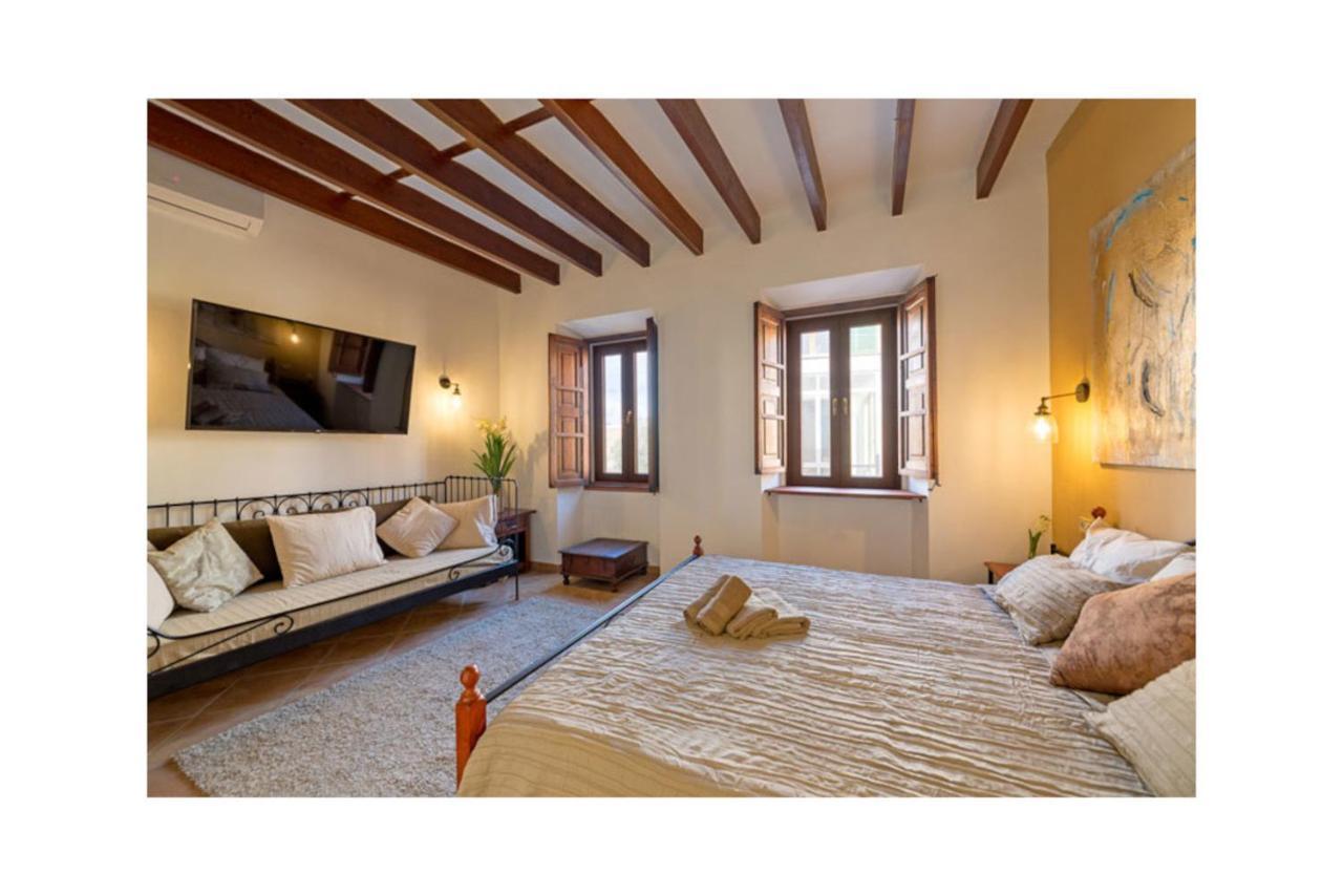 Boutique Hostal "Born53" Im Stadtkern Von Llucmajor, Mallorca Aparthotel Llucmajor  Exterior foto