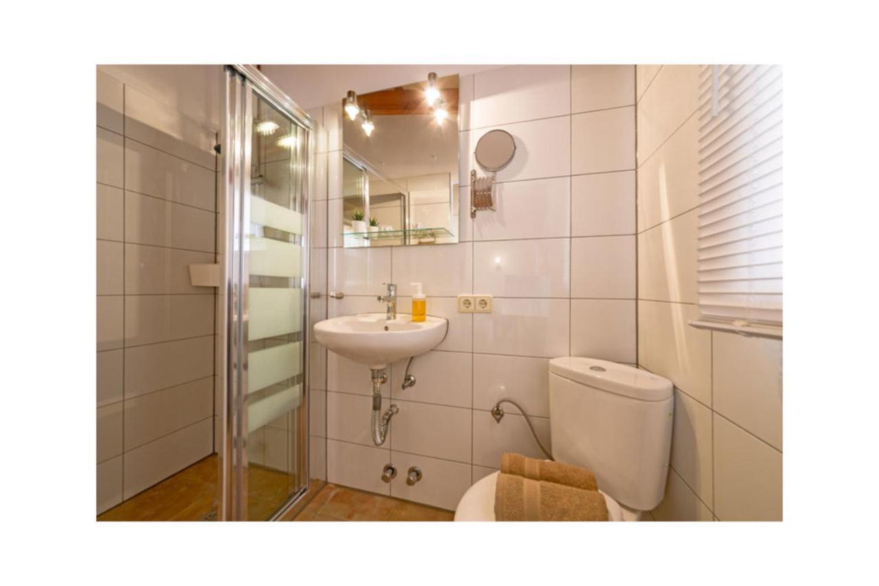 Boutique Hostal "Born53" Im Stadtkern Von Llucmajor, Mallorca Aparthotel Llucmajor  Exterior foto
